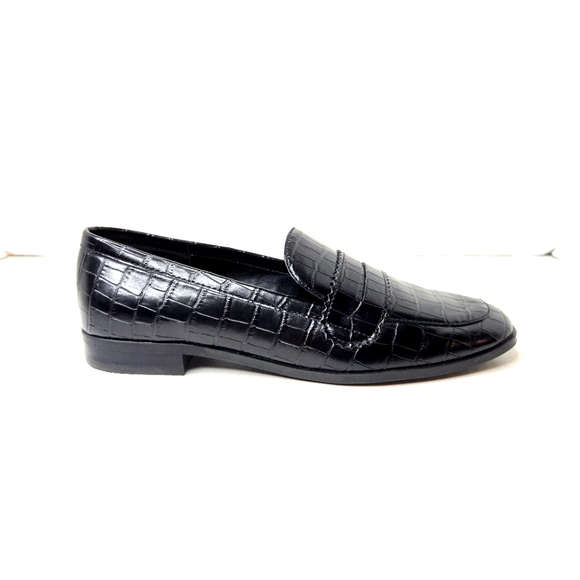 Nine West, Black Embossed Leather Loafers. 7.5 - Picture 7 of 14